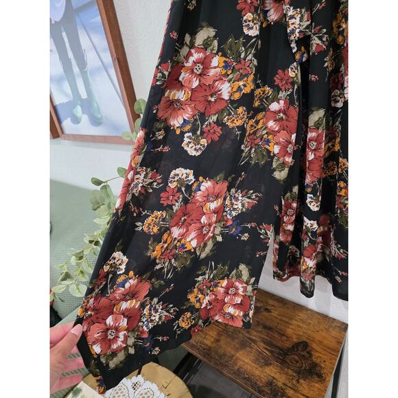 June & Hudson Floral Wide-Leg Romper • Medium • Boho Wrap Style - Picture 5 of 9